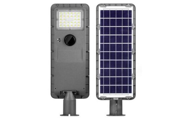 Luz de rua LED resistente ao vento e à água com controle remoto de sensor