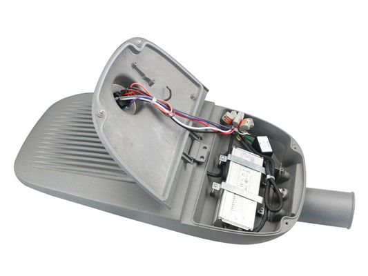 Lâmpada de rua LED IP66 horizontal vertical à prova d'água resistente ao vento 4000K para exterior